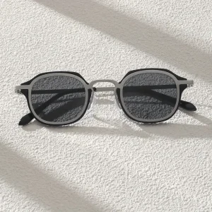 نظارات بإطار معدني متين وعدسات مزخرفة 8 0d57579c 679f 4027 b7c1 d27da81e937d 1