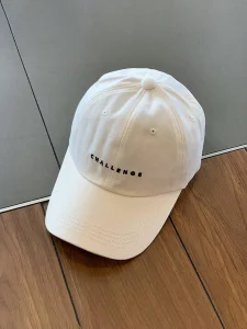 كاب بيسبول كاجوال بتطريز حروف 4 1721025584859b2e7f81c90b5372d3c71580c20da9