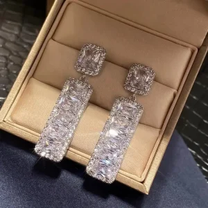 4b2a77c109474216bce8eff704d92390 goods