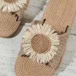 صندل نسائي صيفي، صندل نسائي، صنادل صيفية، صندل مسطح، صندل زهرة الشمس، صنادل للشاطئ، صنادل للعطلات، أحذية نسائية كاجوال