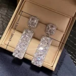 أقراط نسائية، أقراط ألماس، أقراط فاخرة، أقراط أنيقة، أقراط زفاف، أقراط للمناسبات، أقراط يومية، هدايا للنساء، هدية عيد الحب، إكسسوارات نسائية