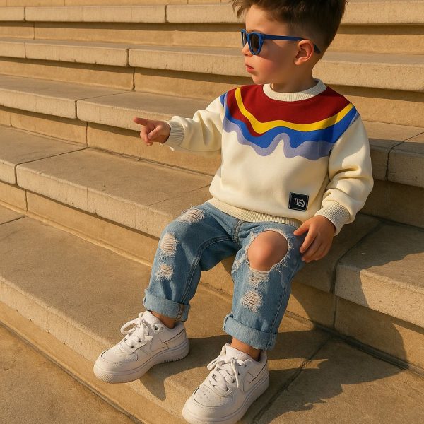 سويت شيرت أولادي أوف وايت عصري بخطوط ملونة