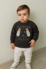 سويت شيرت رمادي غامق للأطفال بتصميم وجه كلب ثلاثي الأبعاد