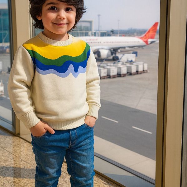 سويت شيرت أولادي أوف وايت عصري بخطوط ملونة جذابة