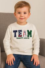 سويت شيرت أولادي أبيض بطبعة "TEAM"