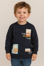 سويت شيرت أولادي كحلي بعبارة THE BEST PLACE TO BE