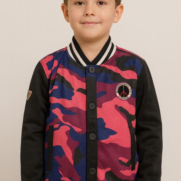 جاكيت أطفال تمويهي بألوان الأحمر والبنفسجي والأزرق