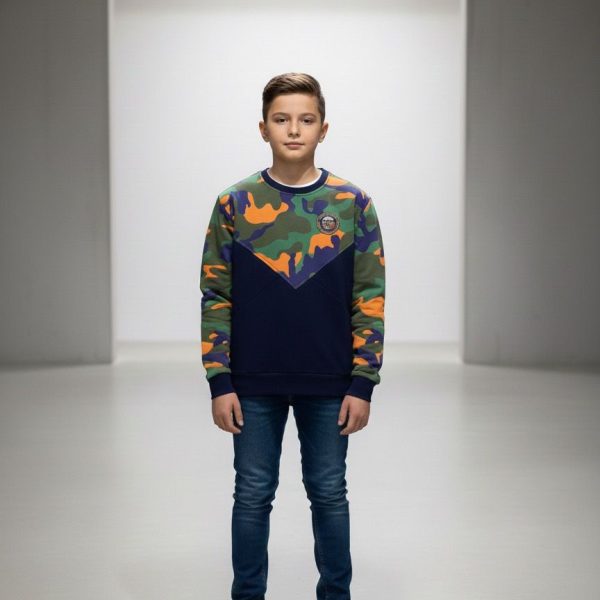 سويتشيرت أطفال كحلي بنقشة كامو برتقالي وأخضر، ملابس رياضية بطابع عسكري عصري