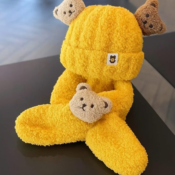 طقم شتوي فرو أطفال بتصميم دب لطيف، قبعة وقفازات وبوفية بلون أصفر