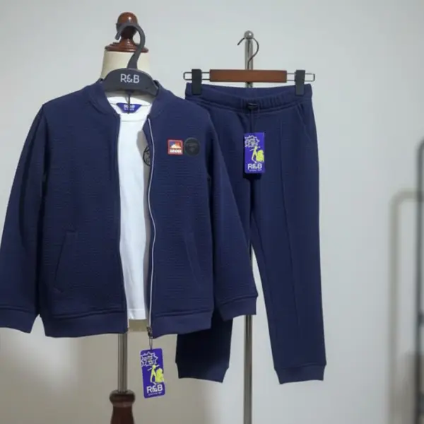 طقم رياضي أطفال من R&B بلون كحلي وتيشيرت أبيض