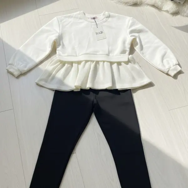 طقم بناتي، طقم أطفال بنات، ملابس بناتي، بلوزة بكرانيش، ليقنز بناتي، طقم كاجوال بناتي، طقم بناتي شتوي، ملابس يومية للبنات، ملابس بنات أنيقة، طقم بلوزة وبنطلون