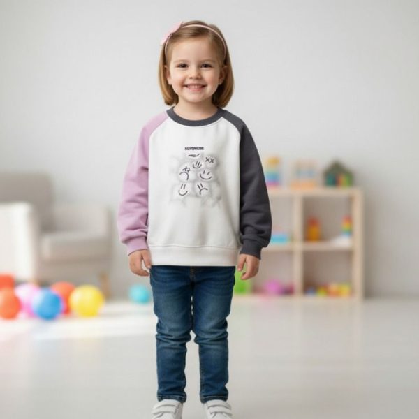 سويتشيرت أطفال قطن خريفي بأكمام ملونة ووجوه تعبيرية مرحة، مريح وعصري