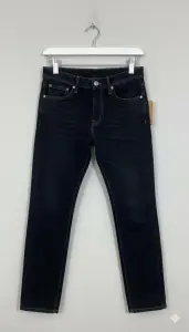 بنطلون جينز للأطفال سكيني كحلي، خامة قطنية مرنة لإطلالة مريحة وعصرية 1 WhatsApp Image 2025 11 05 at 11.16.59 AM