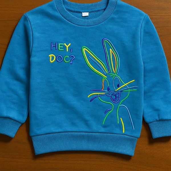 سويتشيرت أطفال أزرق سماوي بطبعة أرنب مطرزة، تصميم مريح ومرح، مناسب للاستخدام اليومي، المدرسة، والنزهات الخارجية