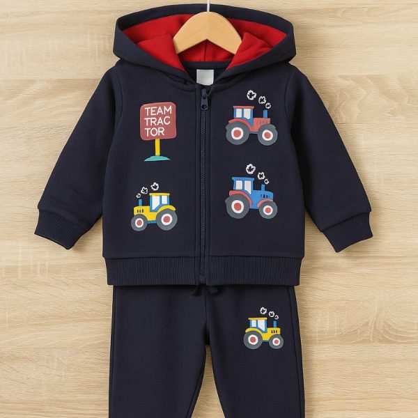 طقم أطفال قطعتين، طقم أطفال، سويت شيرت أطفال، بنطلون أطفال، طقم قطعتين، ملابس أولاد، طقم كاجوال، قطن ناعم، ملابس يومية، طقم سيارات، ملابس أطفال مريحة