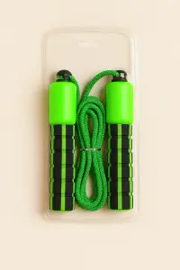 حبل نط رياضي للأطفال بلون أخضر وأسود بمقابض مريحة وآمنة، مناسب للاستخدام في الداخل والخارج 2 WhatsApp Image 2025 11 15 at 9.34.02 AM 4