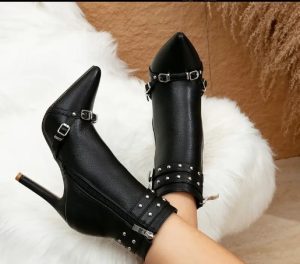 بوت نسائي أسود ستيليتو بمقدمة مدببة ومسامير، تصميم عصري لموسم الخريف والشتاء 4 image 1