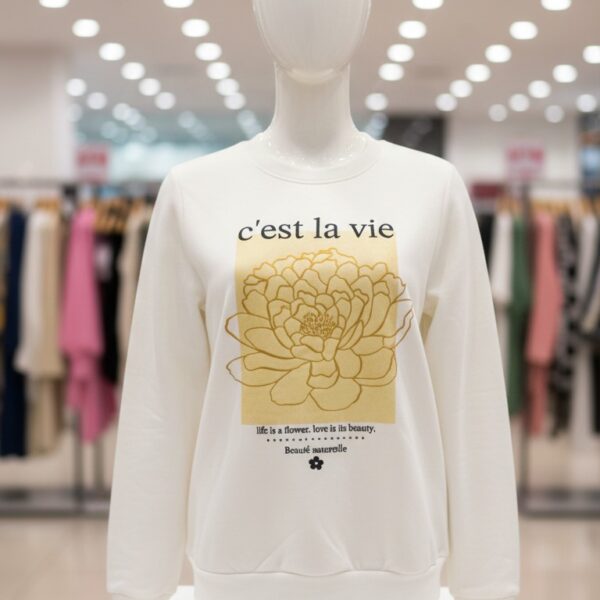 سويتشيرت نسائي أبيض بطبعة وردة، تصميم كاجوال أنيق بعبارة C’est La Vie