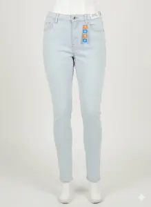 بنطلون جينز نسائي سكيني أزرق فاتح بخامة مرنة لإطلالة كاجوال أنيقة 1 WhatsApp Image 2026 01 10 at 2.58.06 PM 1