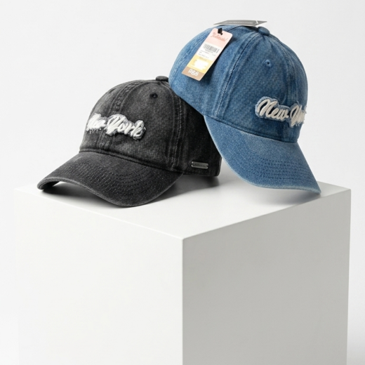 كاب جينز "New York" بتصميم عصري (Washed Denim) متوفر بلونين