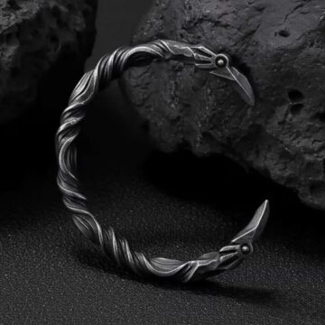 سوار رجالي معدني مجدول بتصميم عتيق مفتوح (Viking Style) - فضي داكن