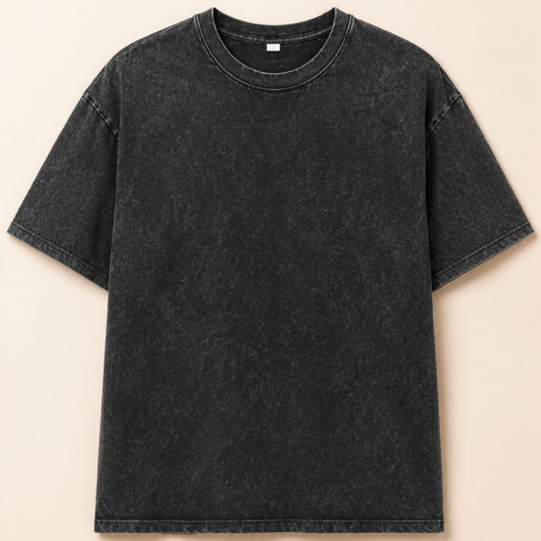تيشيرت "البيزك المغسول" (Vintage Washed Basic T-shirt) – قصة أوفر سايز وتصميم سادة – لون أسود باهت (متجر تَسَوق)
