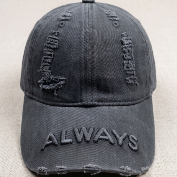 قبعة "Always الجريئة" (Always Distressed Cap) – تصميم ممزق بلمسة "ستريت وير" – لون رمادي داكن مغسول (متجر تَسَوق)