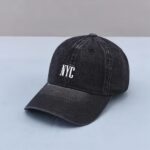 قبعة "NYC" الكلاسيكية – تصميم الدنيم الأسود (Denim Black) – مظهر عصري وعملي (متجر تَسَوق)