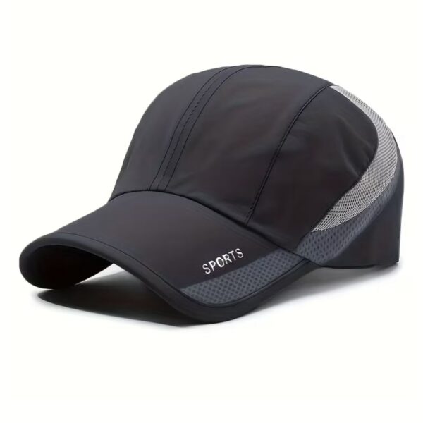 قبعة "الأداء الرياضي" (Sports Performance Cap) – تصميم مسامي (Mesh) سريع الجفاف – متوفرة باللون الرمادي الغامق (متجر تَسَوق)