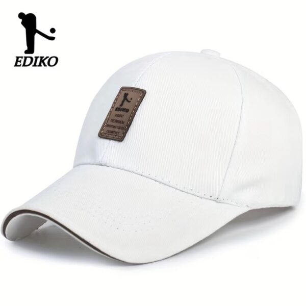 قبعة "إيديكو" الرياضية (Ediko Sport Cap) – تصميم كلاسيكي مع رقعة جلدية – متوفرة باللونين الأسود والأبيض (متجر تَسَوق)