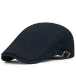 ⁦قبعة "الكلاسيكية العصرية" (Classic Flat Cap) – تصميم بيريه أنيق⁩ - الصورة ⁦3⁩