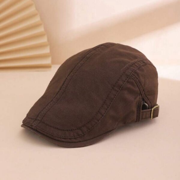 قبعة "الأناقة الكلاسيكية" (Classic Flat Cap) – تصميم بيريه أنيق – متوفرة بالألوان: الأسود، البني، والأبيض (متجر تَسَوق)