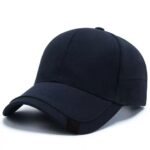 قبعة "الكاب الأساسي المرن" (Essential Elastic Cap) – تصميم بسيط ولون كحلي داكن (متجر تَسَوق)
