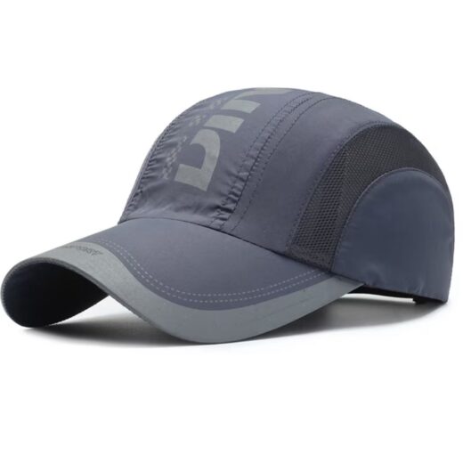 قبعة "الأداء الاحترافي" (Pro Performance Cap) – تصميم رياضي بتقنية التهوية – متوفرة باللونين الرمادي والأبيض (متجر تَسَوق)