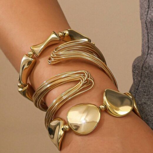 طقم أساور نسائية ذهبية بتصميم عصري متداخل - مجموعة (Stackable) فاخرة
