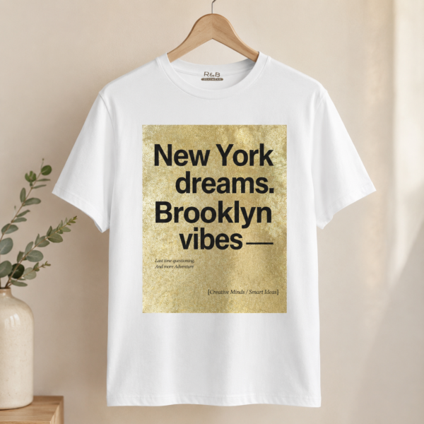 تيشيرت أبيض بتصميم "New York dreams" الذهبي من R&B