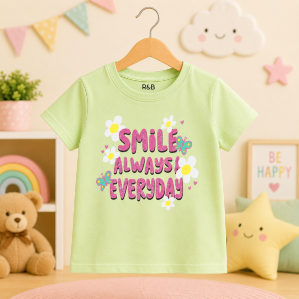 تيشيرت بناتي أخضر بتصميم عبارة "SMILE ALWAYS EVERYDAY"